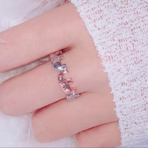 🌺Silver & Rose Gold Elephant Eternity Band Ring🌺 - Picture 2 of 11